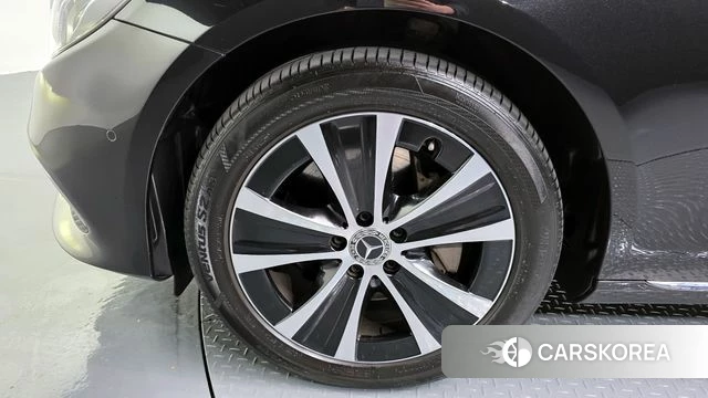 Mercedes-Benz E-Class W213 id 4203431 из Кореи 28