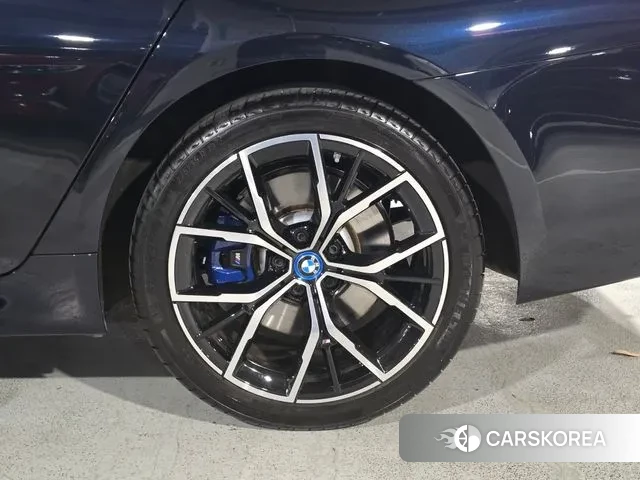 BMW 5 Series (G30) id 3425340 из Кореи 15