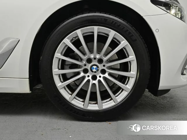 BMW 5 Series (G30) id 4224914 из Кореи 13