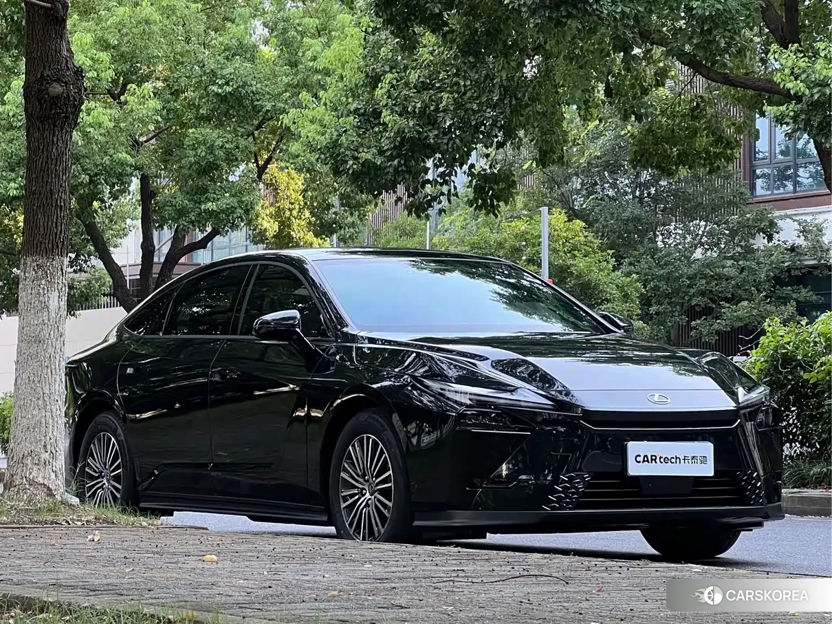 Lexus ES id 4679512 из Китая 9