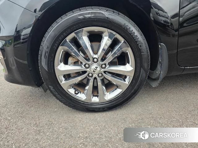 Kia All New Carnival id 4558046 из Кореи 12