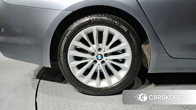BMW 5 Series (G30) id 4188275 из Кореи 15