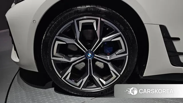 BMW i4 id 3411253 из Кореи 15