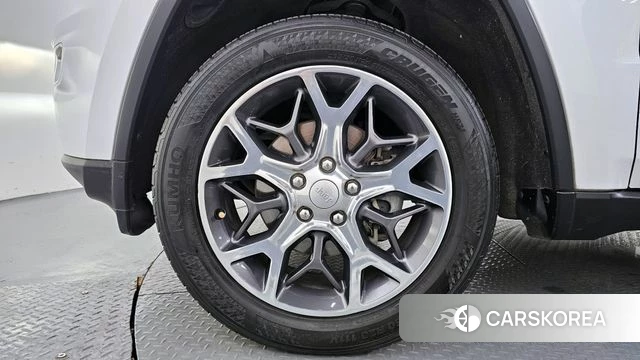 Jeep Grand Cherokee id 4268941 из Кореи 29