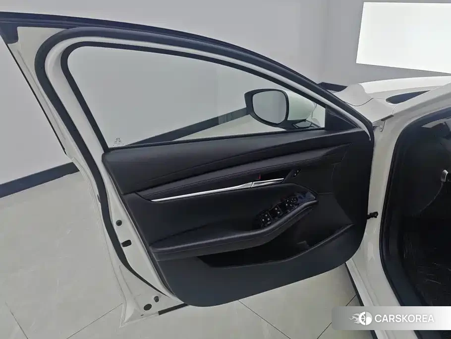 Mazda 3 id 4654453 из Китая 11