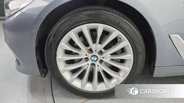 BMW 5 Series (G30) id 3955865 из Кореи 15