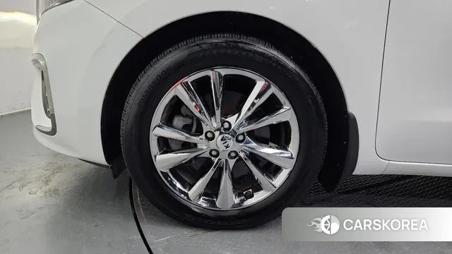 Kia The New Carnival id 3118107 из Кореи 15