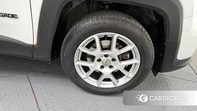 Jeep Renegade id 3616244 из Кореи 15