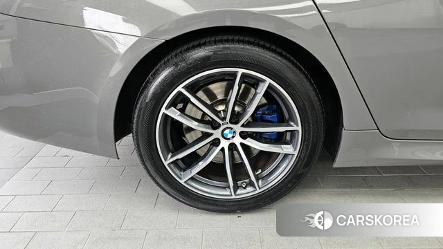 BMW 5 Series (G30) id 4409656 из Кореи 27