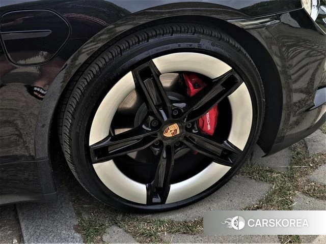 Porsche Taycan id 4194128 из Кореи 15