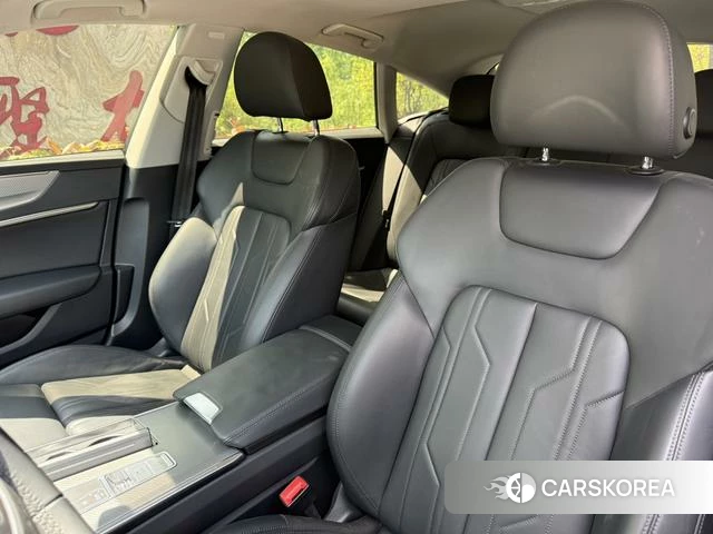 Audi A7 2022 Темно-серый из Китая, фото 5