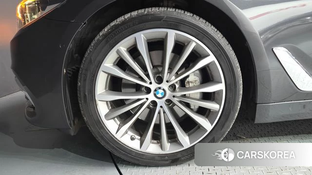BMW 5 Series (G30) id 4658289 из Кореи 28