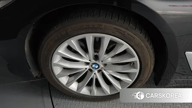 BMW 5 Series (G30) id 3709414 из Кореи 15