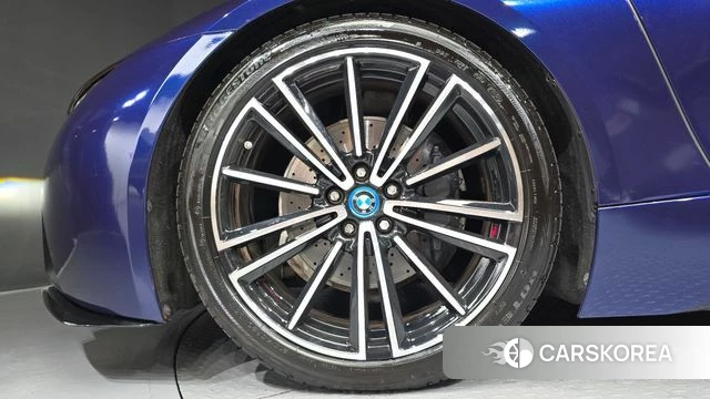 BMW i8 id 4525648 из Кореи 25