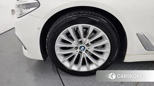 BMW 5 Series (G30) id 2986299 из Кореи 15