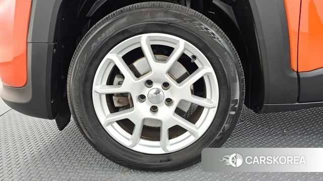 Jeep Renegade id 4737377 из Кореи 15