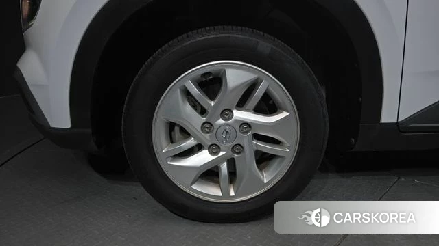Hyundai Venue 2019 Белый из Кореи, фото 5