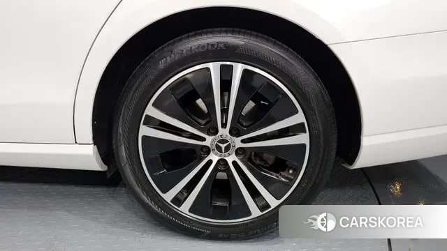 Mercedes-Benz E-Class W213 id 3752909 из Кореи 15