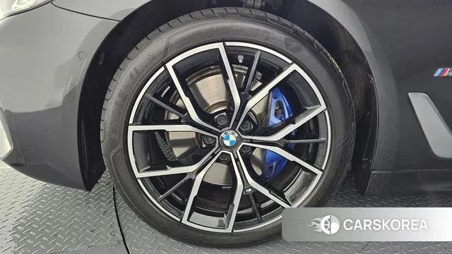 BMW 5 Series (G30) id 3432713 из Кореи 15