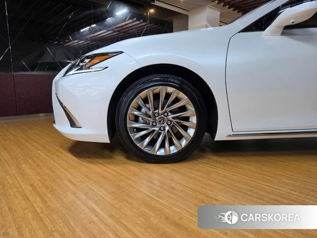 Lexus ES300h 7th generation id 4617412 из Кореи 13