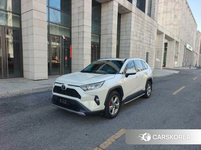 Toyota RAV4 Rongfang 2021 Белый из Китая, фото 5