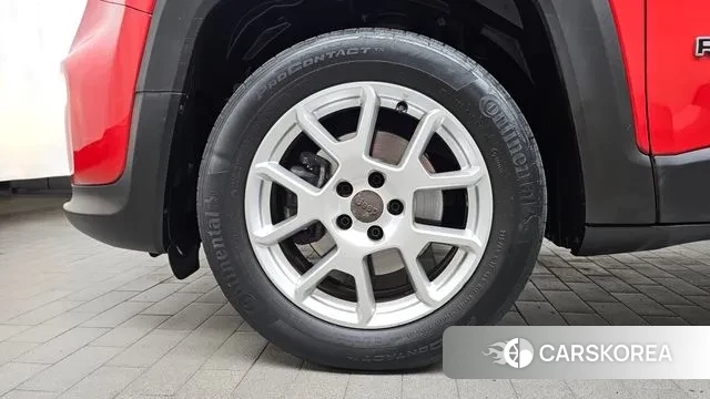 Jeep Renegade id 3237934 из Кореи 15