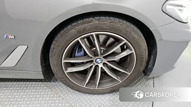 BMW 5 Series (G30) id 2989620 из Кореи 15