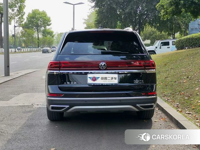 Volkswagen Tourang 2022 Черный из Китая, фото 5