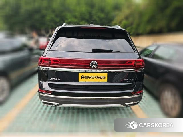 Volkswagen Tourang 2024 Черный из Китая, фото 5