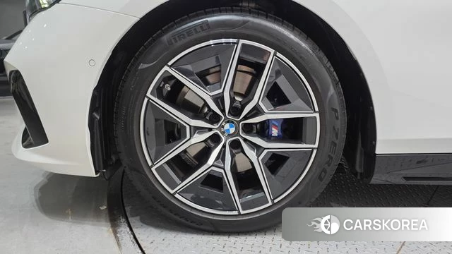 BMW 5 Series (G60) id 4700625 из Кореи 27