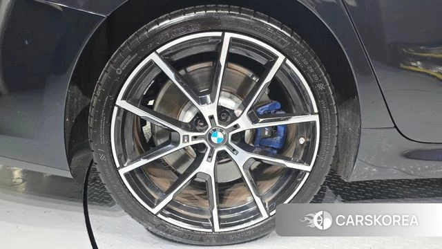 BMW 8 Series (G15) id 4482621 из Кореи 32