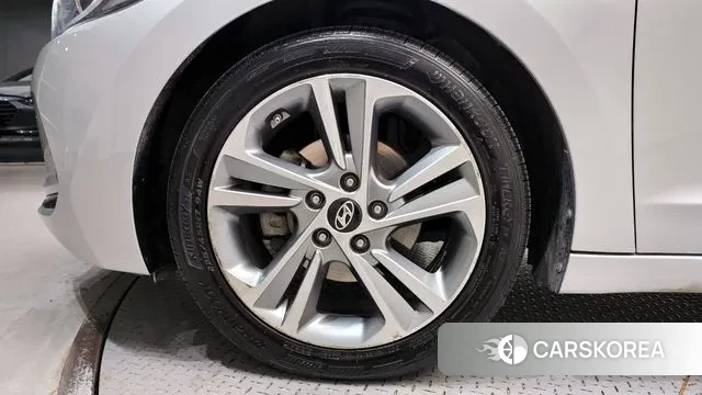 Hyundai Avante AD id 3568725 из Кореи 15