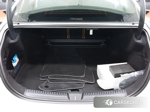 Mercedes-Benz E-Class W214 2024 Белый из Кореи, фото 6