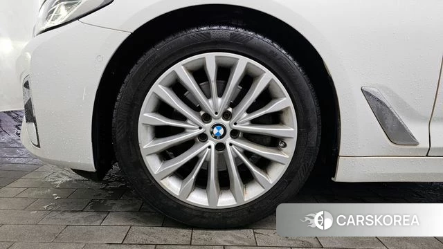 BMW 5 Series (G30) id 3910645 из Кореи 15