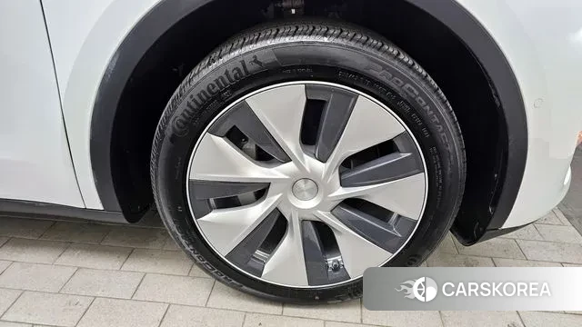 Tesla Model Y id 3611467 из Кореи 16