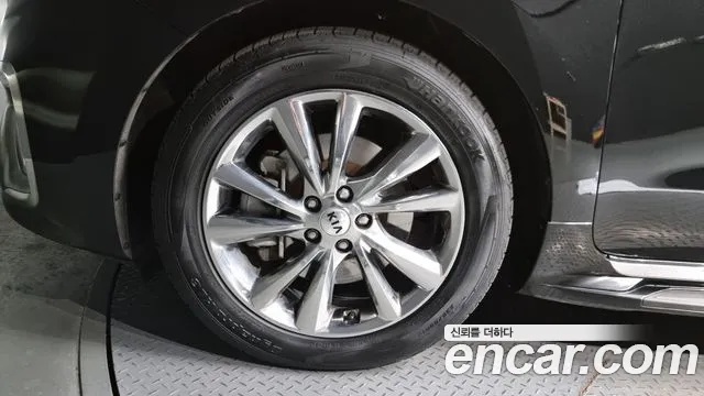 Kia The New Carnival id 2406414 из Кореи 15