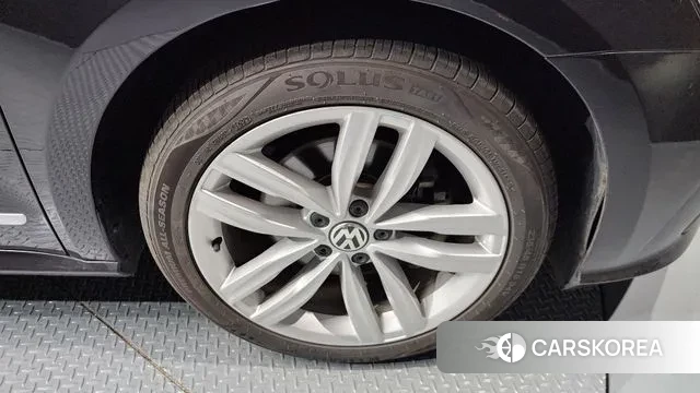 Volkswagen The New Passat id 3034159 из Кореи 15