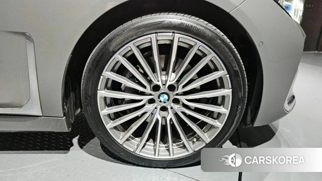 BMW 7 Series (G11) id 4383989 из Кореи 30