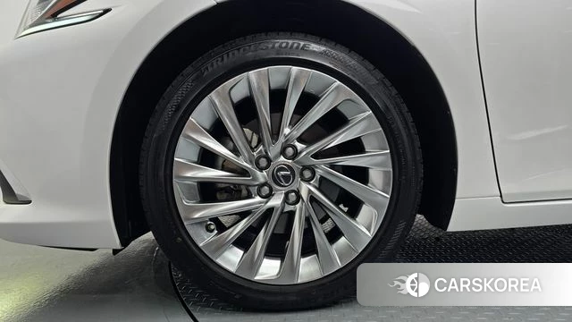 Lexus ES300h 7th generation id 4623869 из Кореи 15