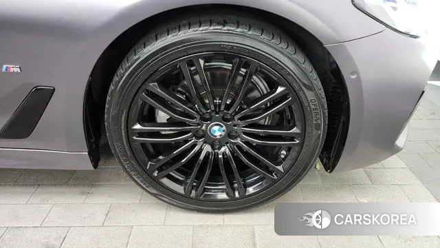 BMW 5 Series (G30) id 3464169 из Кореи 15