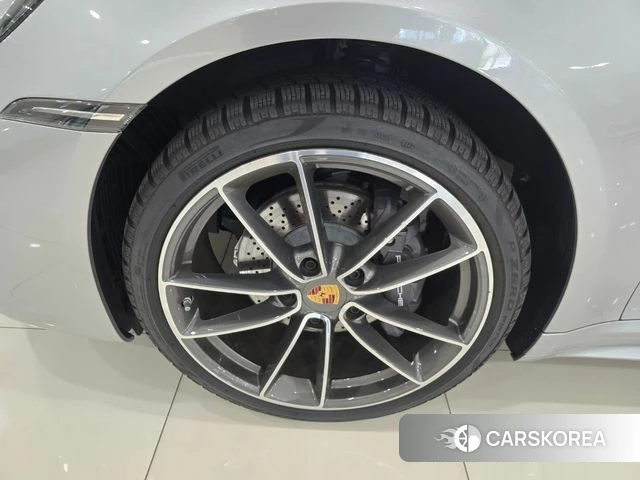 Porsche 911(992) id 4665043 из Кореи 15