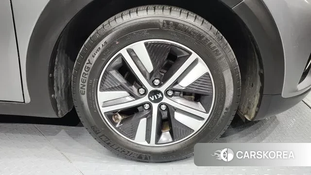 Kia The New Niro id 3479447 из Кореи 15