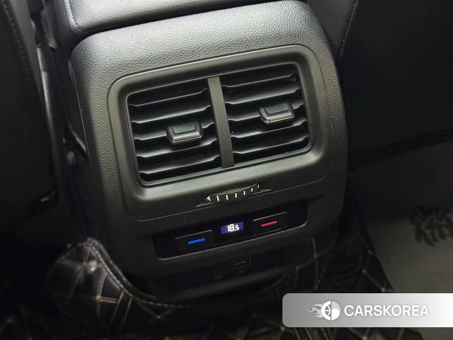 Volkswagen Touran L id 4263181 из Китая 21