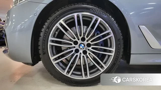 BMW 5 Series (G30) id 3592768 из Кореи 15