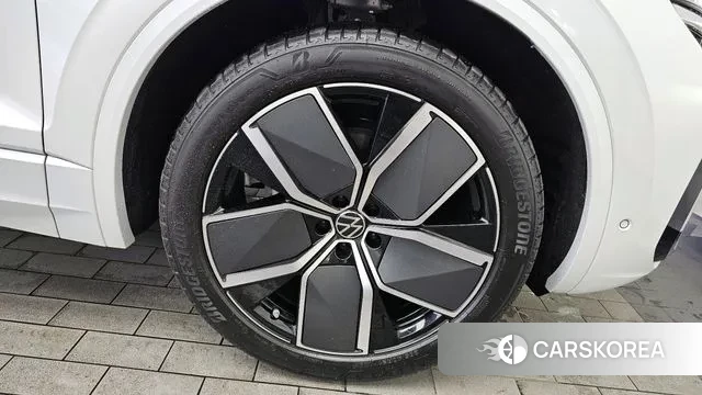 Volkswagen Touareg 3rd generation id 2925353 из Кореи 15