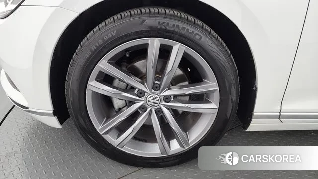 Volkswagen Passat GT (B8) id 3444976 из Кореи 15