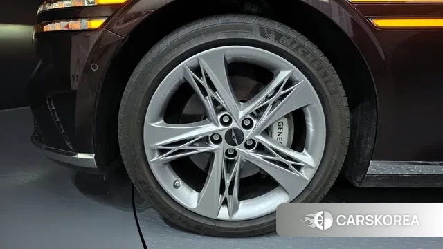 Genesis G90 (RS4) id 3217952 из Кореи 15