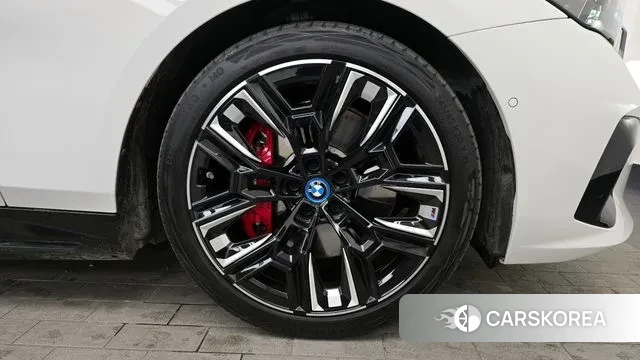 BMW i5 (G60) id 3610139 из Кореи 15