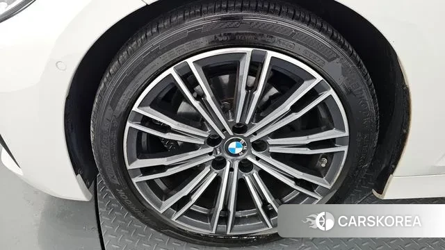 BMW 3 Series (G20) id 3479792 из Кореи 15