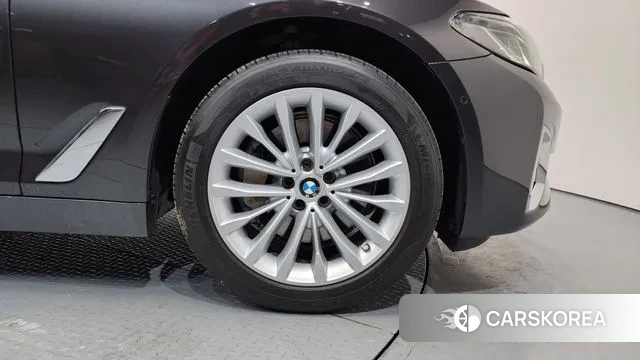 BMW 5 Series (G30) id 3713184 из Кореи 15